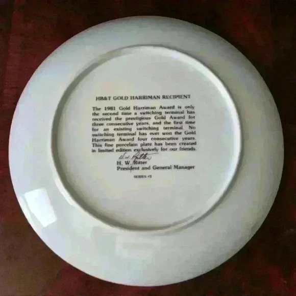 Collectable Plate HB&T Gold Harriman Recipient Fine Porcelain Plate Series #3 - Picture 3 of 9